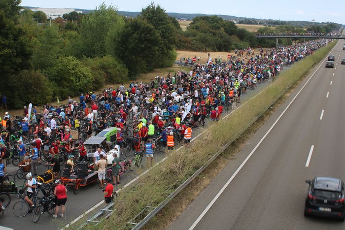 Fahrrad-Demo auf der A 66